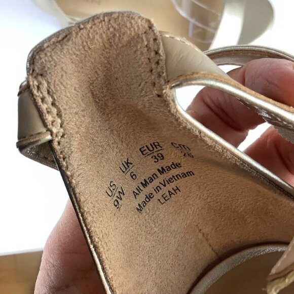 NATURALIZER METALLIC GOLD DRESS SANDALS NWOT - Picture 11 of 11